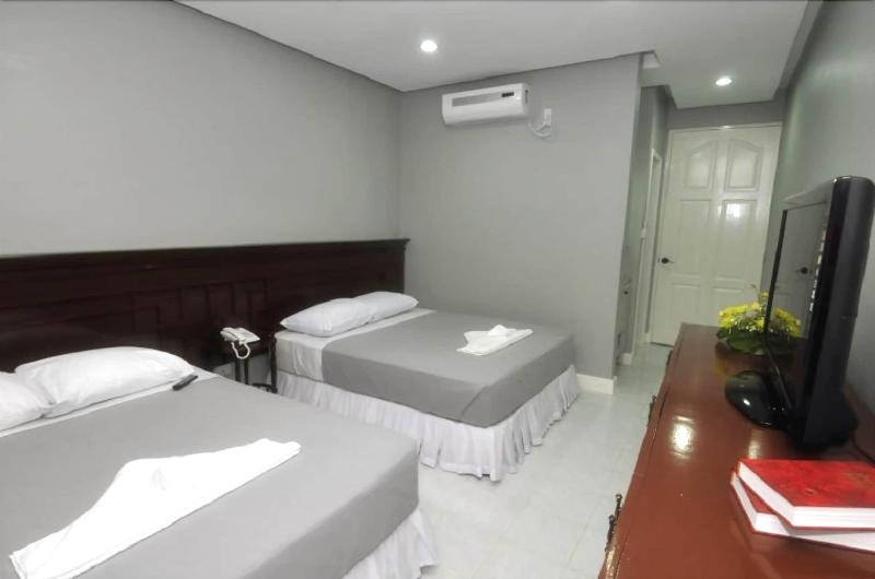 Photo of Kapis Mansions Hotel, 3-star hotel in Roxas City