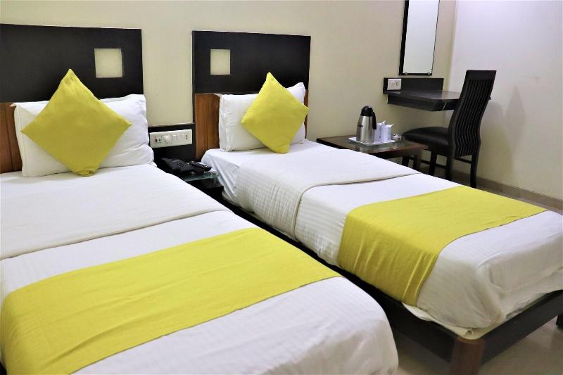 Hotel Alfa exterior, 3-Star hotel in Surat
