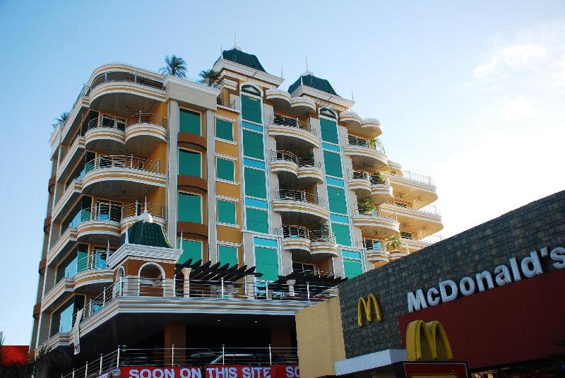 Photo of Fields Plaza Condo, 4-star hotel in Angeles City (and vicinity)