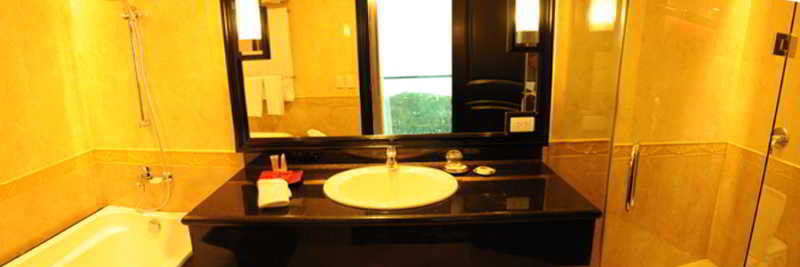 Photo of Fields Plaza Condo, 4-star hotel in Angeles City (and vicinity)