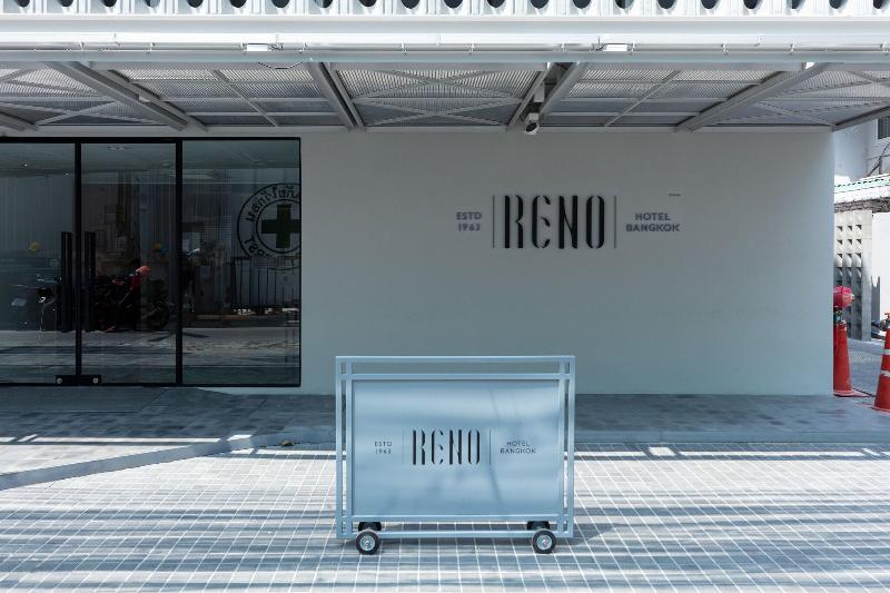 Reno Hotel Bangkok, Singapore