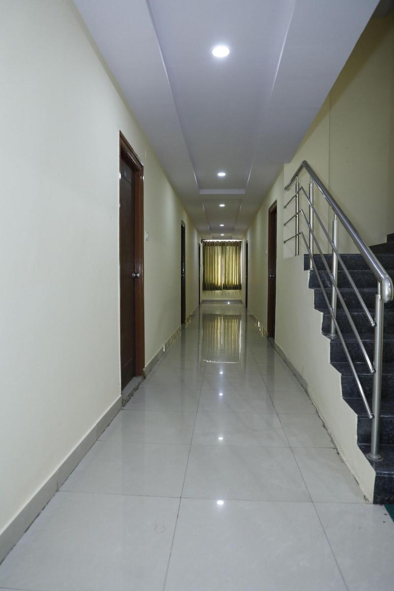 Photo of Maruthi Residency Inn, 3-star hotel in Hyderabad (and vicinity)