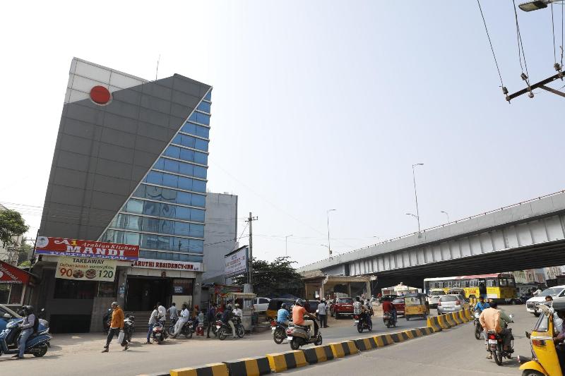 Photo of Maruthi Residency Inn, 3-star hotel in Hyderabad (and vicinity)