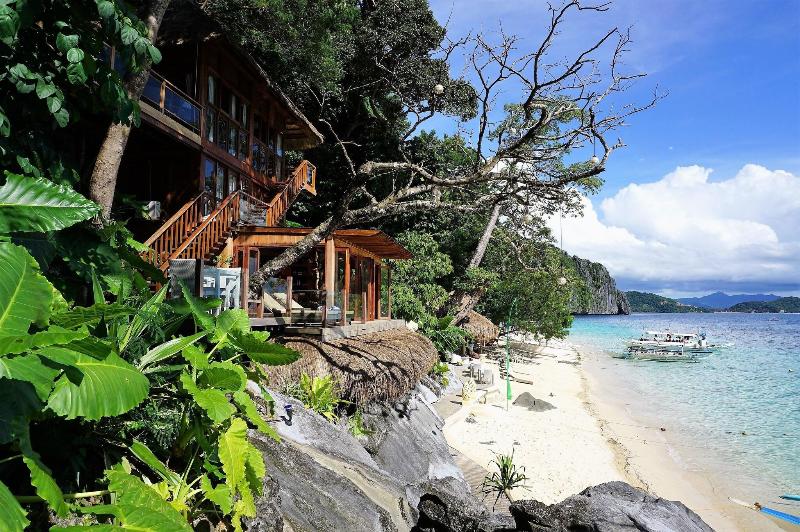 Photo of Ilakai Hostel - Adults Only, 4-star hotel in General Luna