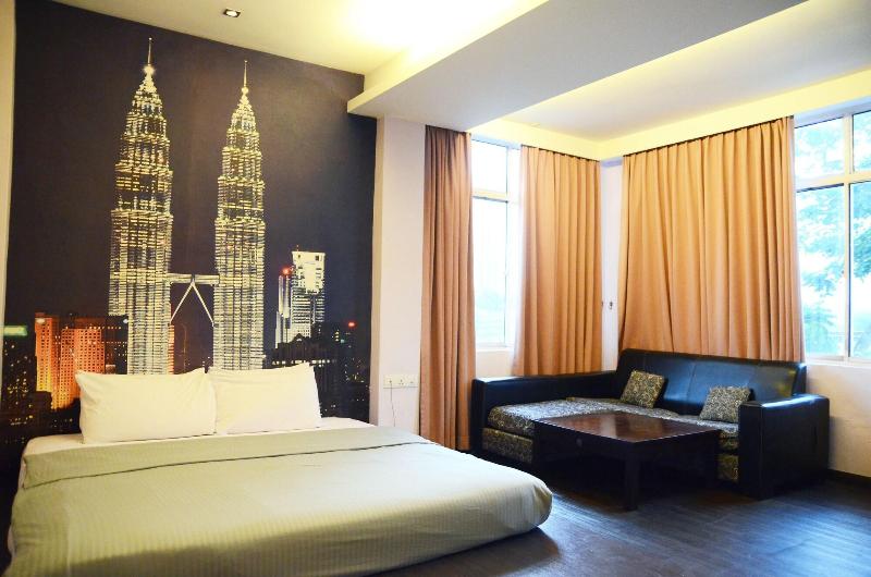 Photo of Newland Hotel, 3-star hotel in Johor Bahru (and vicinity)