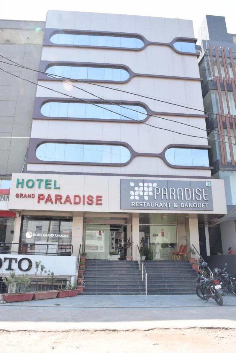 Hotel Grand Paradise exterior, 3-Star hotel in Vadodara