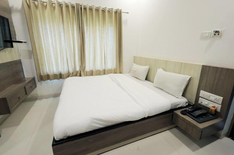 Photo of Hotel Grand Paradise, 3-star hotel in Vadodara