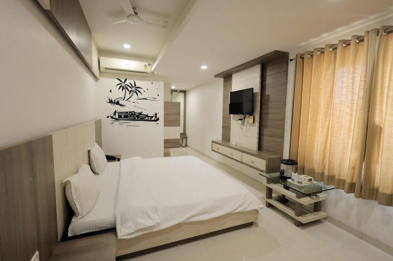 Photo of Hotel Grand Paradise, 3-star hotel in Vadodara