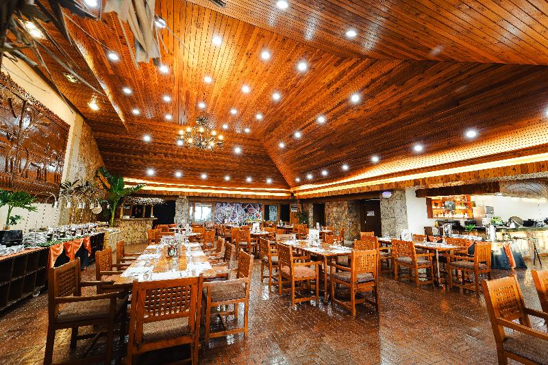 Photo of Sol Y Viento Hotel, 3-star hotel in Calamba