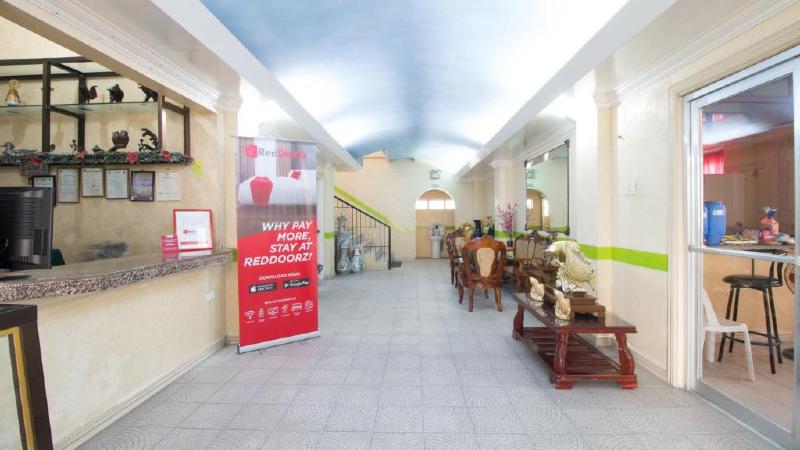 Photo of RedDoorz @ Praferosa Resort Hotel Calamba, 3-star hotel in Calamba