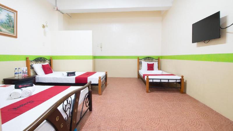 Photo of RedDoorz @ Praferosa Resort Hotel Calamba, 3-star hotel in Calamba