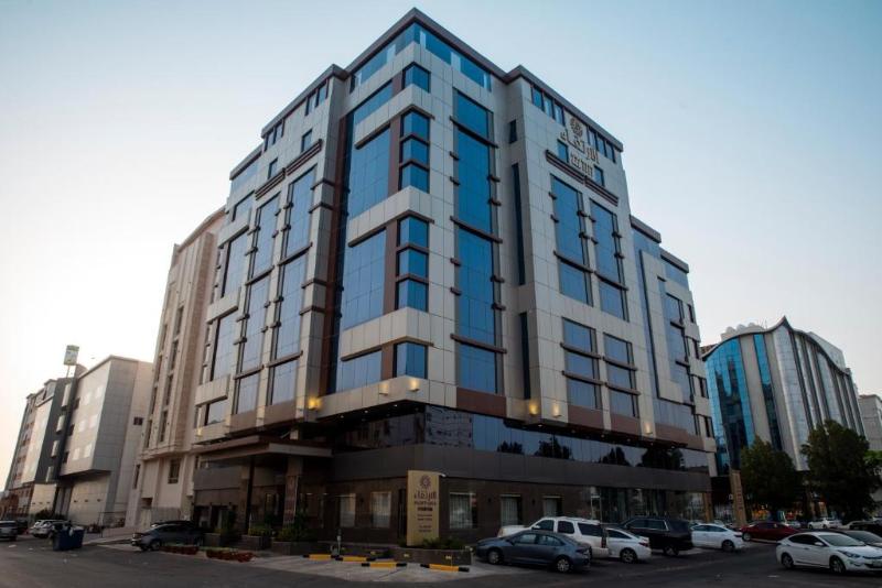 Al Ertiqaa Hotel exterior, 4-Star hotel in Hera Street