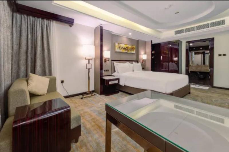 Photo of Al Ertiqaa Hotel, 4-star hotel in Hera Street