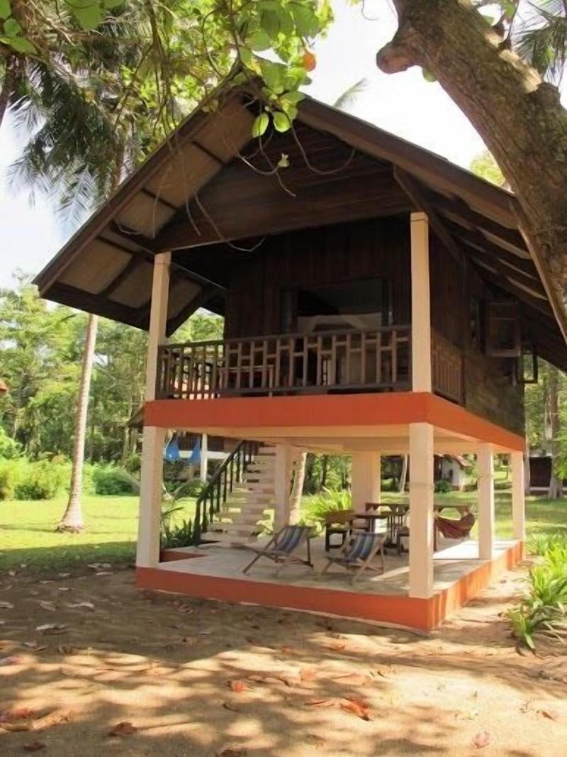Photo of Joy Bungalow, 3-star hotel in Krabi - Trang (provinces)