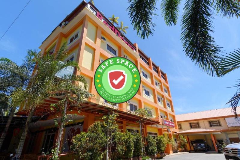 RedDoorz Plus @ Manalo Extension Palawan, 3-star hotel in Puerto Princesa