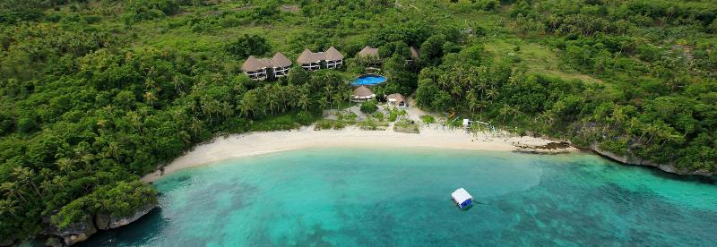 Amun Ini Beach Resort & Spa, 4-star hotel in Anda