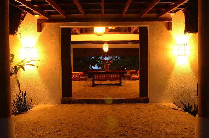 Photo of Amun Ini Beach Resort & Spa, 4-star hotel in Anda