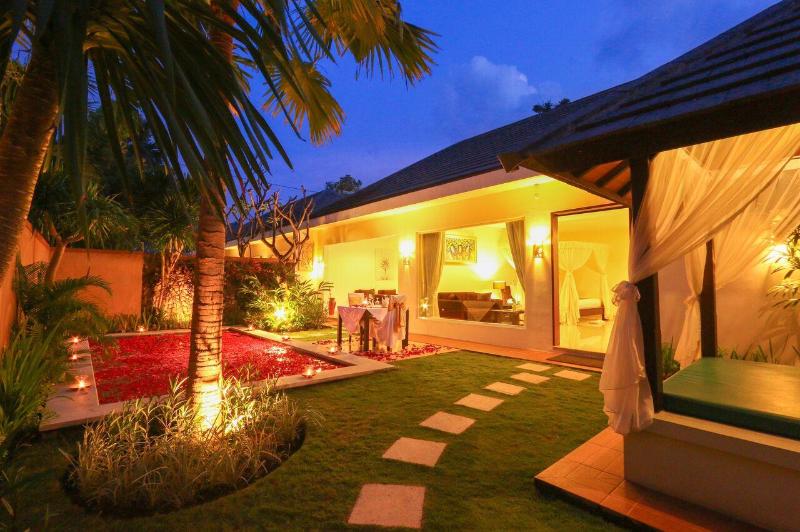 The Yubi Boutique Villas Seminyak, Singapore