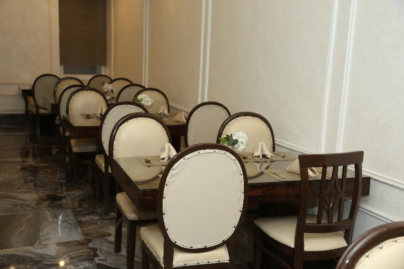 Photo of Sandy Palace Hotel, 4-star hotel in Amman (and vicinity)