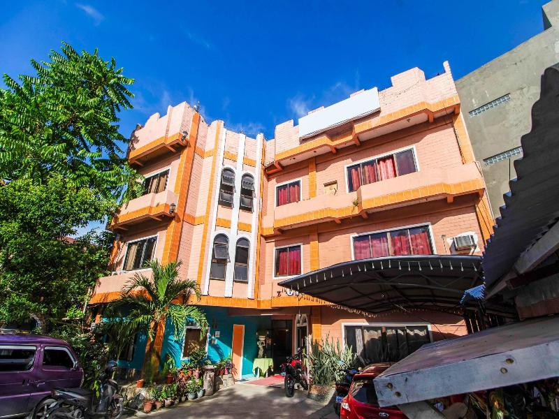 Photo of RedDoorz @ La Maria Pension And Tourist Inn, 2-star hotel in Mandaue
