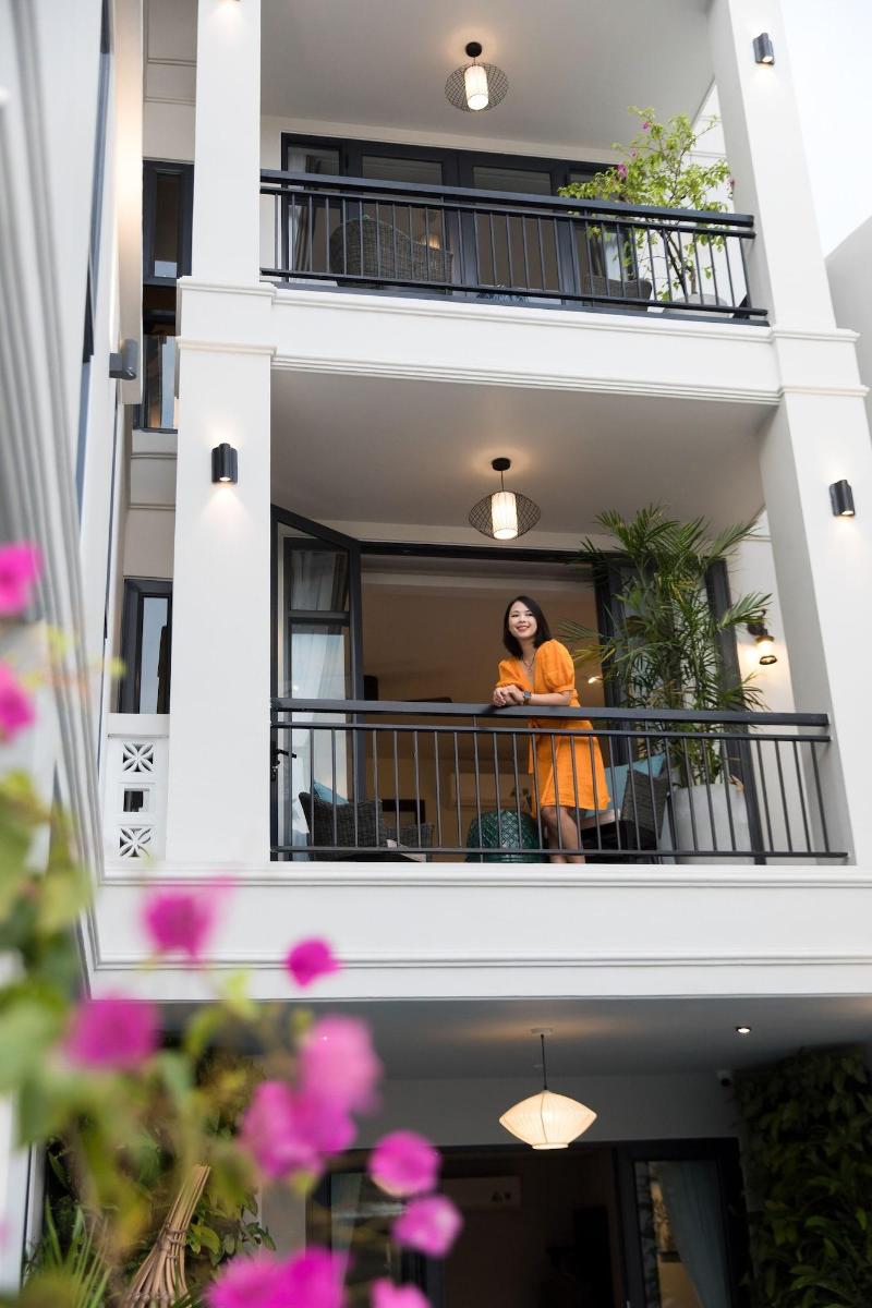 Volar de Faifo Villa, Singapore