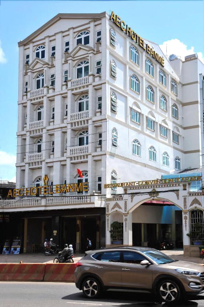 AEC Hotel Ban Me, Singapore