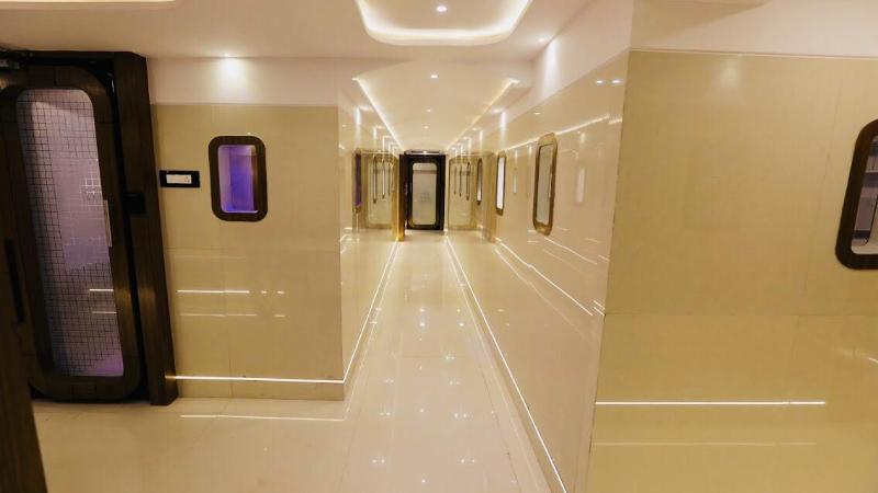 Qubestay Airport Capsule Hotel & Hostel exterior, 1-Star hotel in Mumbai