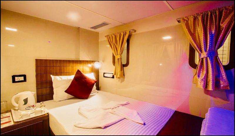 Photo of Qubestay Airport Capsule Hotel & Hostel, 1-star hotel in Mumbai