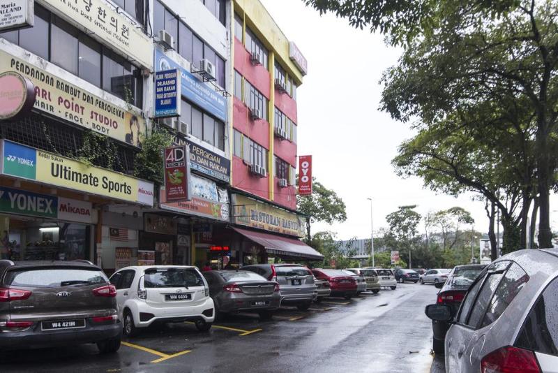 Puteri Ampang Hotel, Singapore