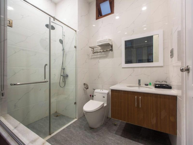 Hoang Hung Hotel, Singapore