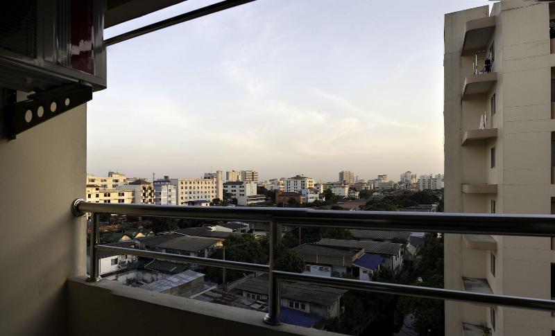 Photo of Viewplace Mansion, 2-star hotel in Bangkok (and vicinity)