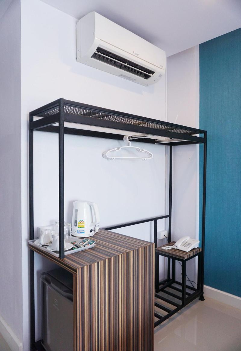 Photo of Red Door Heritage Hotel, 3-star hotel in Bangkok (and vicinity)