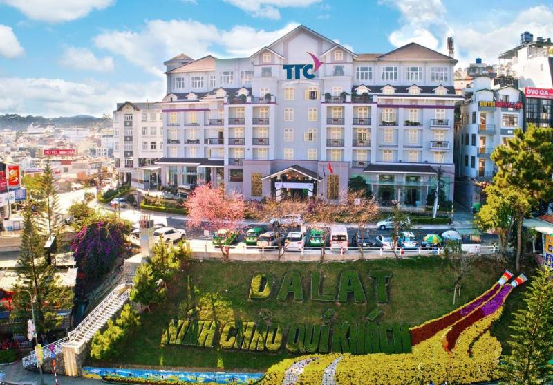 Ngoc Mai Phu Hotel Dalat, Singapore