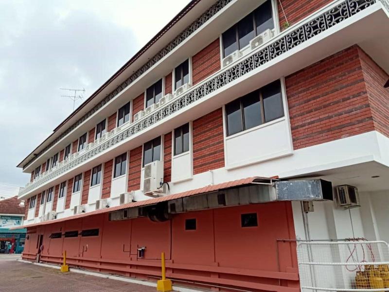 Photo of Borneo Suites Hotel, 2-star hotel in Kota Kinabalu (and vicinity)