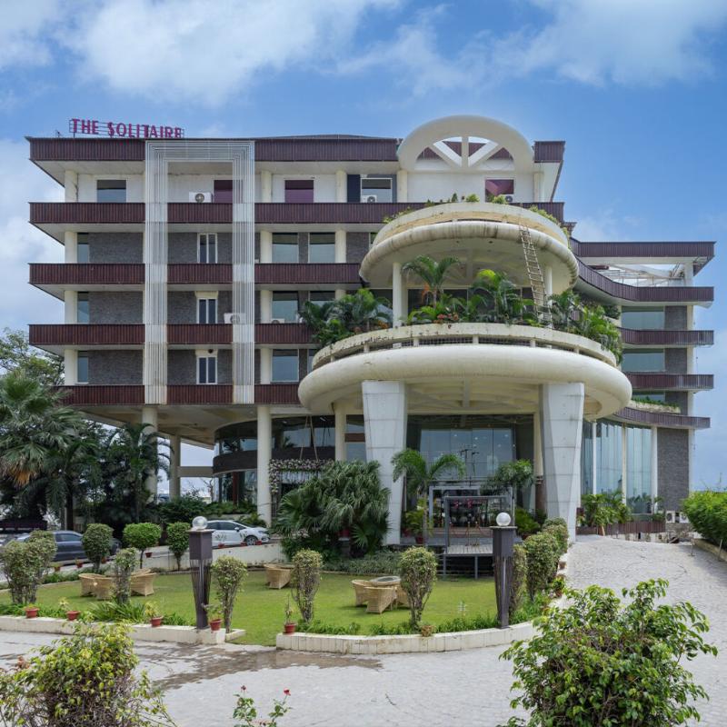 Pride Premier Solitaire Dehradun, 4-star hotel in Dehradun District