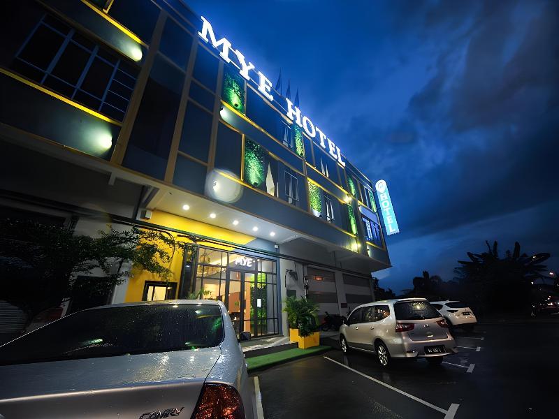Mye Hotel Muar, Singapore