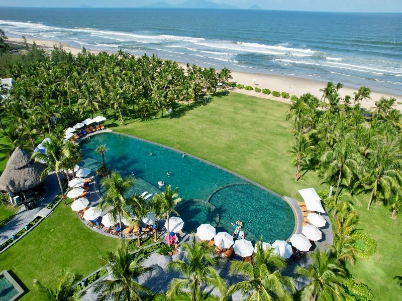 Bliss Hoi An Beach Resort & Wellness, Singapore