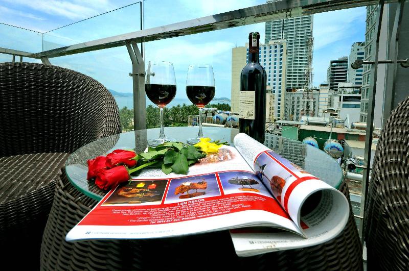 Apollo Hotel Nha Trang, Singapore