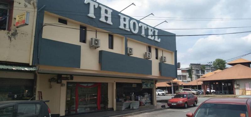 Photo of OYO 90445 Th Hotel, 2-star hotel in Bahau