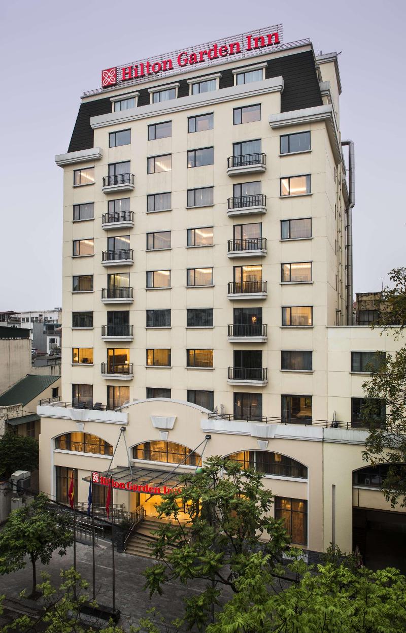 Grand Mercure Hanoi, Singapore