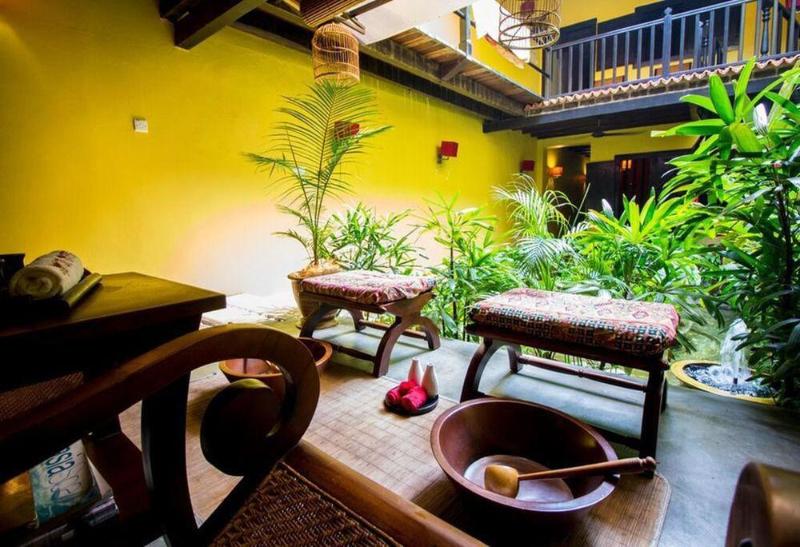 Puri Melaka, Singapore