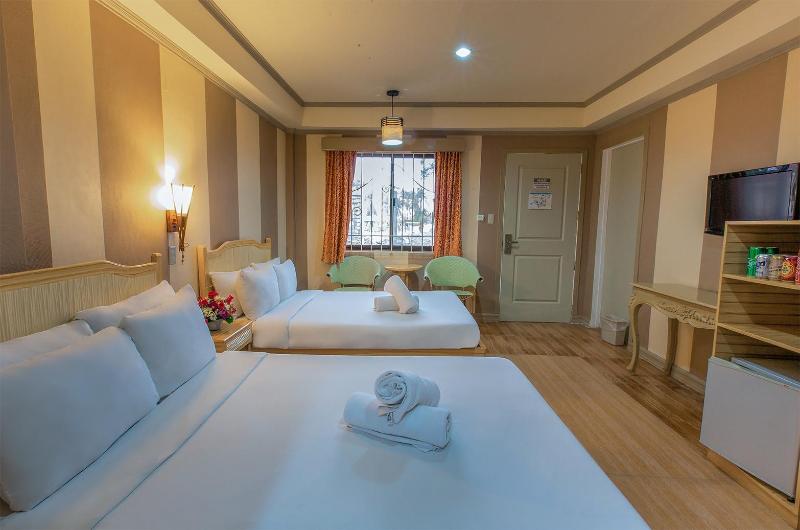 Photo of White Shamrock Beach Hotel, 3-star hotel in Boracay Island