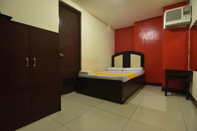 Photo of OYO 894 Cosmo Hotel P Campa Manila hotel in Manila (and vicinity)