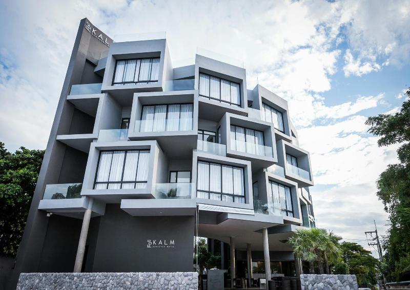 The Sea Bangsaen Hotel, Singapore