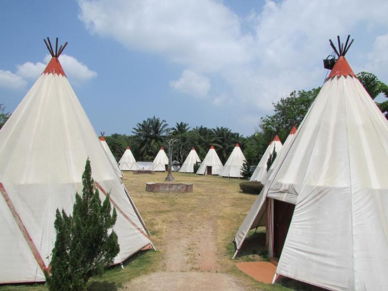 Photo of Eagle Ranch Resort, 3-star hotel in Port Dickson