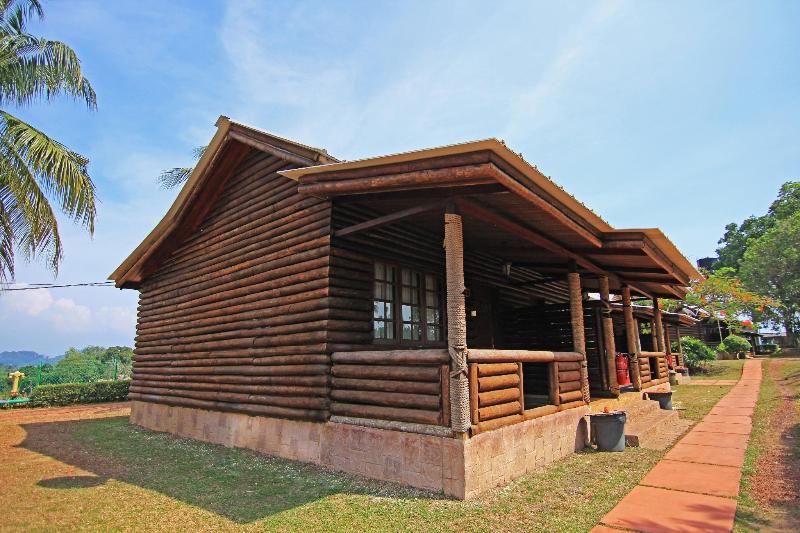 Photo of Eagle Ranch Resort, 3-star hotel in Port Dickson