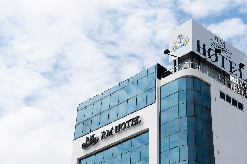 RM Hotel Muar, Singapore