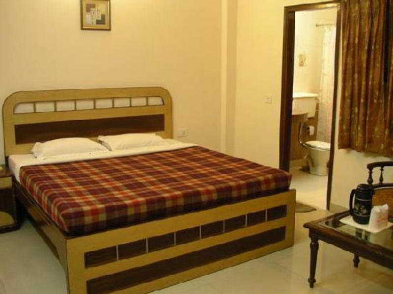 Photo of Hotel Paras International, 3-star hotel in Delhi (and vicinity)