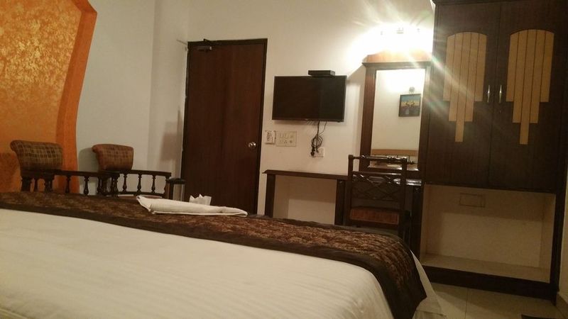 Photo of Hotel Paras International, 3-star hotel in Delhi (and vicinity)