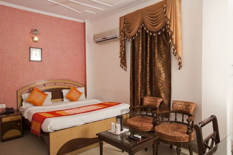 Photo of Hotel Paras International, 3-star hotel in Delhi (and vicinity)